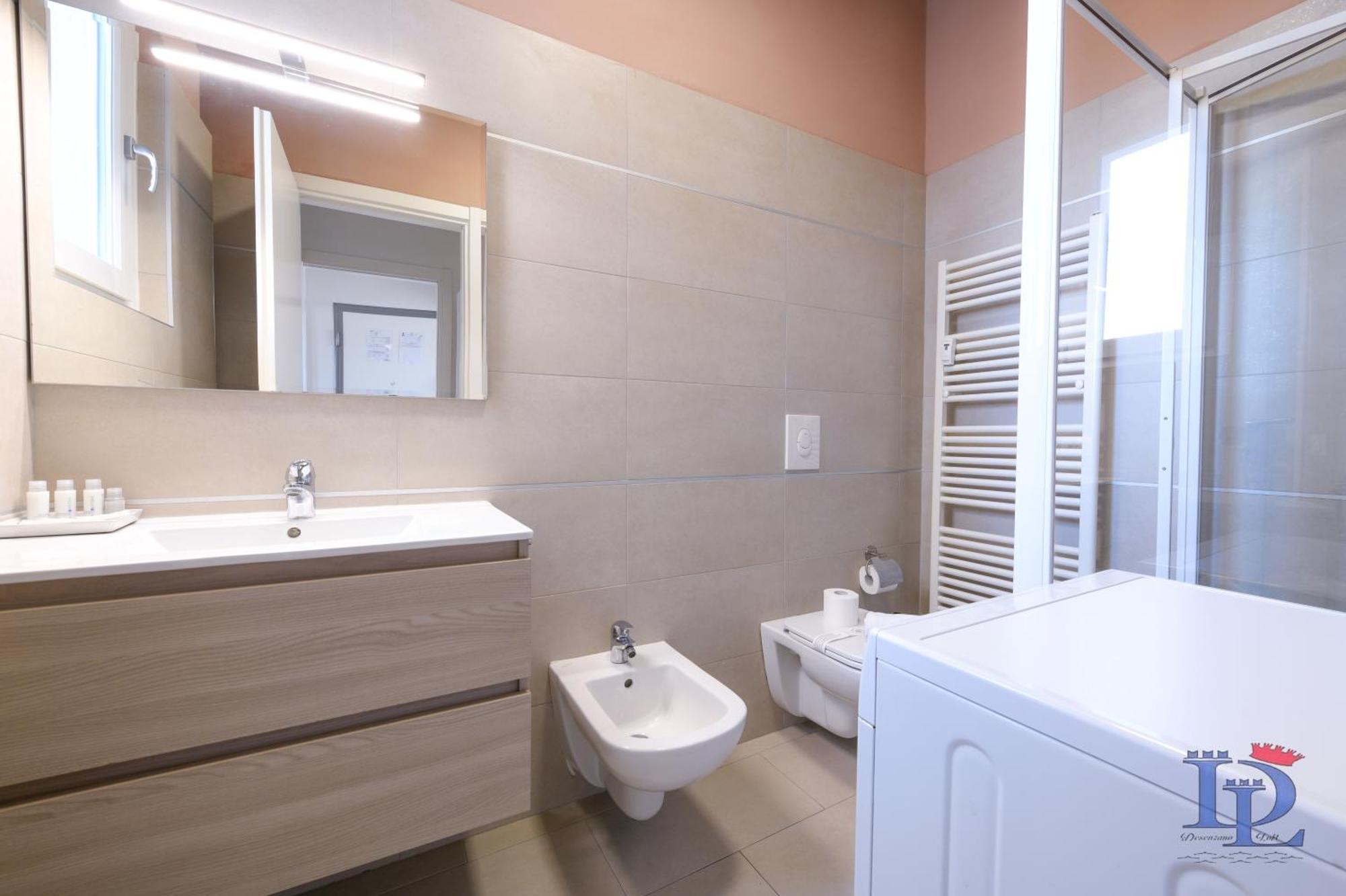 Desenzanoloft Official Partner Marriott Homes & Villas - Smiling In Desenzano Lake View Desenzano del Garda Esterno foto